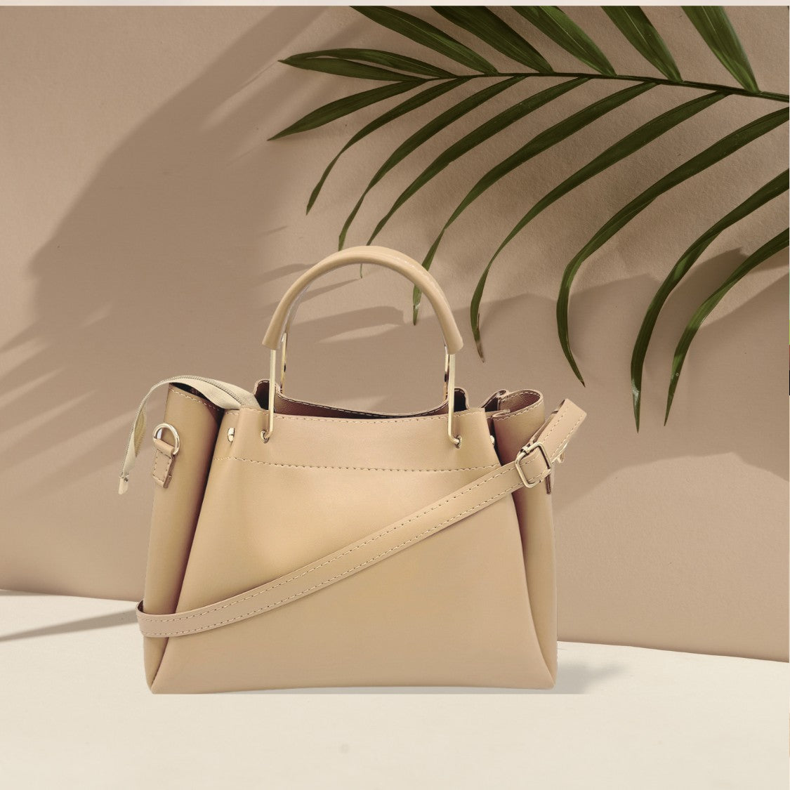 Cuyana Beige Hand Bag